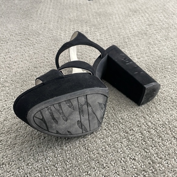 Anne Klein Heels - Picture 9 of 9